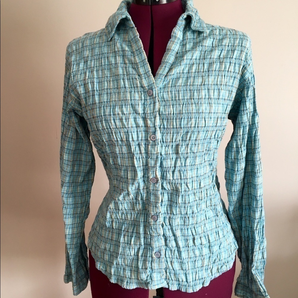 NWT Woolrich Women's Button Down Shirt Size Medium